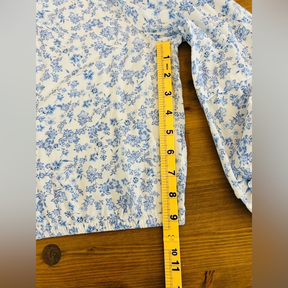 Z Supply Nylah Tropez Cottagecore Light Blue White Cropped Floral Top Size L - Picture 14 of 15